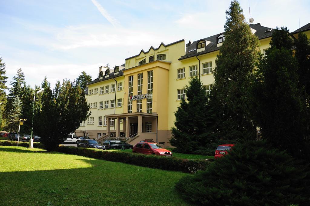 Hotel Skalka Rajecké Teplice エクステリア 写真