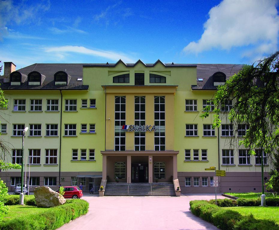 Hotel Skalka Rajecké Teplice エクステリア 写真