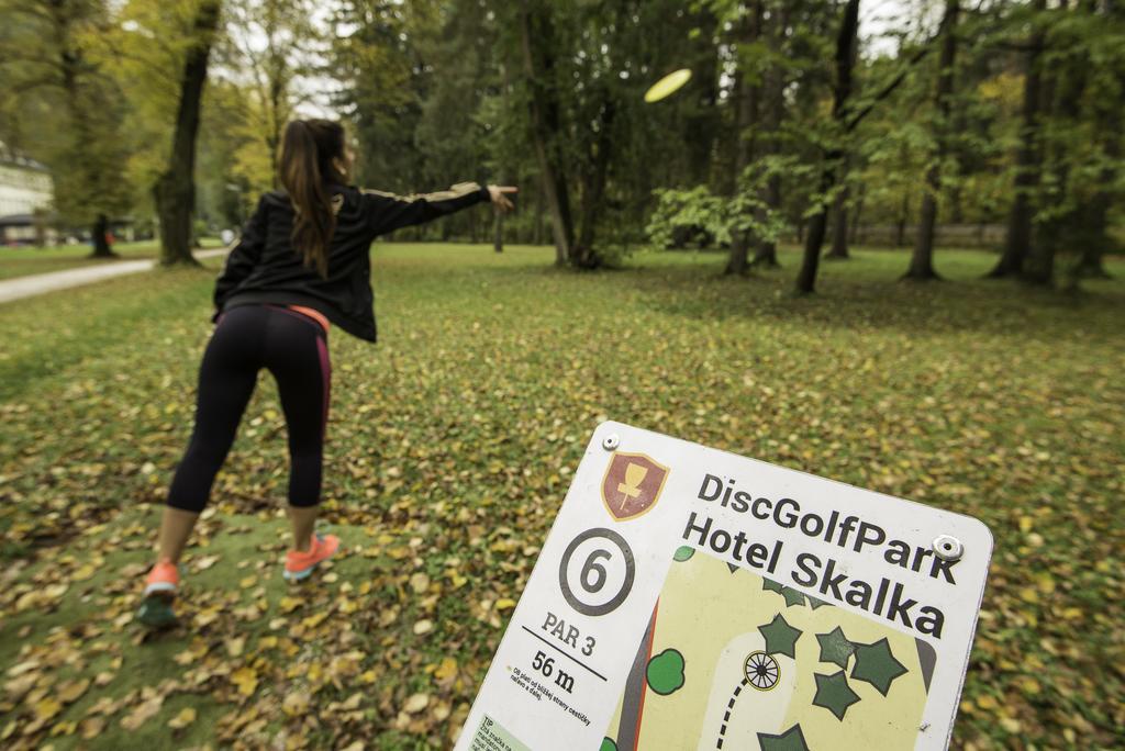 Hotel Skalka Rajecké Teplice エクステリア 写真